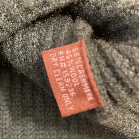 J. McLaughlin Cashmere & Wool Deep Green V-Neck Ribbed Sweater. Size S - Picture 4 of 7